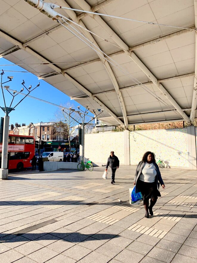 Peckham, où beaucoup de supermarchés ont été pillés © Lavinia Nocelli Peckham, où beaucoup de supermarchés ont été pillés © Lavinia Nocelli