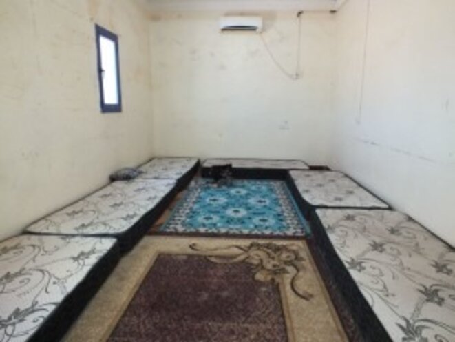 Une des chambres où sont confinés, ou emprisonnés, les Sahraouis Une des chambres où sont confinés, ou emprisonnés, les Sahraouis