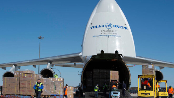 Acheminement des masques chinois. Les cachoteries du Premier ministre