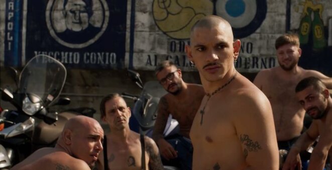 Ultras, un film du réalisateur Francesco Lettieri racontant l'histoire d'un groupe ultra napolitain fictif | © Netflix Ultras, un film du réalisateur Francesco Lettieri racontant l'histoire d'un groupe ultra napolitain fictif | © Netflix