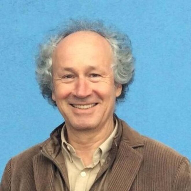 Marc Reisinger vit à Bruxelles, il est psychiatre, psychothérapeute et anthropologue Marc Reisinger vit à Bruxelles, il est psychiatre, psychothérapeute et anthropologue