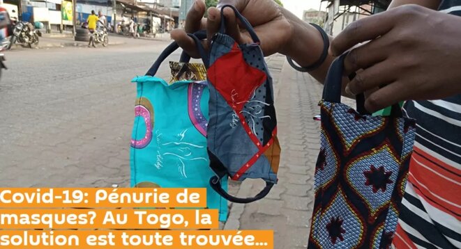 Pénurie de masques de protection ou prix dépassant les bourses des plus démunis ? Pour y remédier, stylistes et couturiers du Togo font appel à leur imagination, distribuant ou mettant sur le marché des masques en tissus colorés, lavables et réutilisables. Prisés par la population, leur efficacité est, toutefois, mise en doute… Pénurie de masques de protection ou prix dépassant les bourses des plus démunis ? Pour y remédier, stylistes et couturiers du Togo font appel à leur imagination, distribuant ou mettant sur le marché des masques en tissus colorés, lavables et réutilisables. Prisés par la population, leur efficacité est, toutefois, mise en doute…