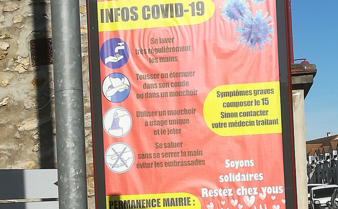 Une mairie qui transcrit les communiqués officiels de santé. Non visible, un telephone de "Veille Solidaire“ est donné, louable initiative. Une mairie qui transcrit les communiqués officiels de santé. Non visible, un telephone de "Veille Solidaire“ est donné, louable initiative.