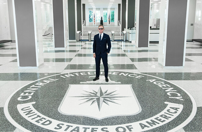 Daniel Craig Visits the Agency to Discuss the Reel vs Real of Espionage © CIA Daniel Craig Visits the Agency to Discuss the Reel vs Real of Espionage © CIA