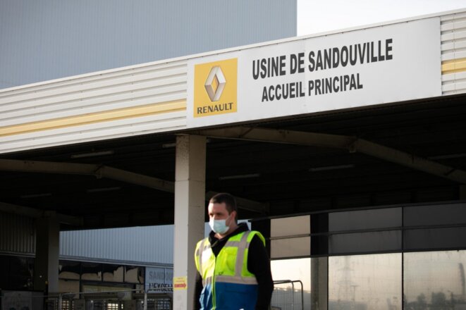 Devant l'usine de Sandouville, le 7 mai. © Lou Benoist / AFP Devant l'usine de Sandouville, le 7 mai. © Lou Benoist / AFP