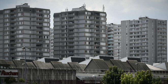 le-confinement-en-banlieue-a-l-epreuve-de-la-violence-et-des-trafics