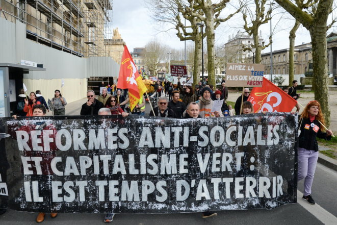Manifestation contre le changement climatique à Bordeaux, le 14 mars. © MEHDI FEDOUACH / AFP Manifestation contre le changement climatique à Bordeaux, le 14 mars. © MEHDI FEDOUACH / AFP