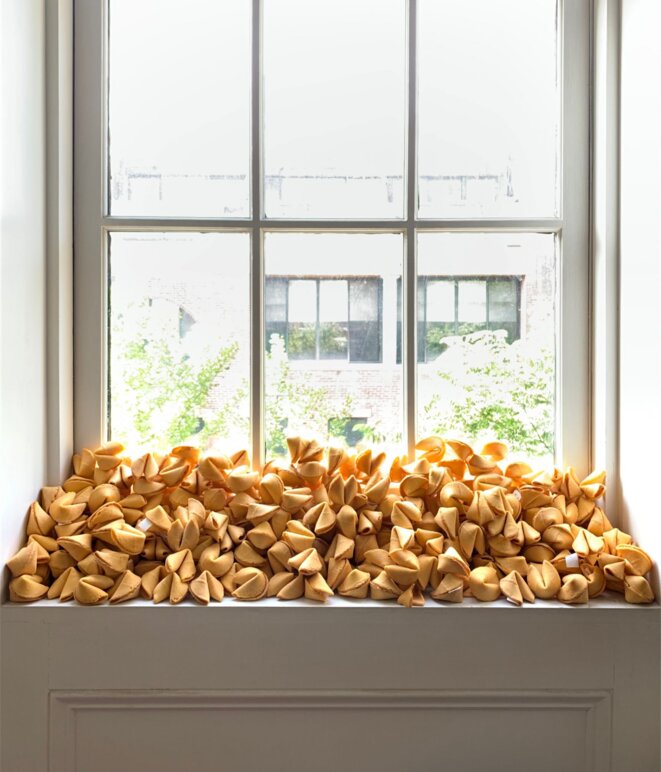 Félix González-Torres, Untitled (Fortune Cookie Corner), 1990 © Flavin Judd - West Village, NY, USA Félix González-Torres, Untitled (Fortune Cookie Corner), 1990 © Flavin Judd - West Village, NY, USA