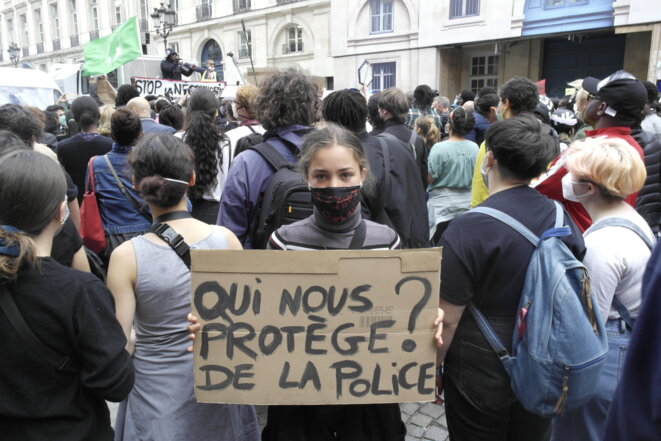 photo de Noélie Desbois prise par Antonin Berlemont durant la manifestation contre les violences policières photo de Noélie Desbois prise par Antonin Berlemont durant la manifestation contre les violences policières