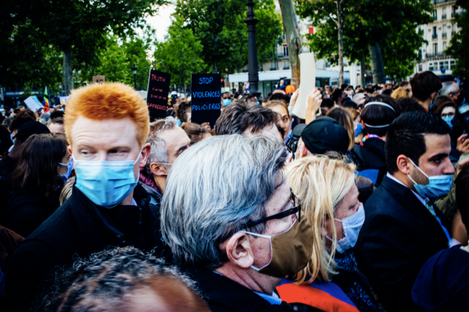 Les députés insoumis Adrien Quatennens et Jean-Luc Mélenchon, au rassemblement du 9 juin, place de la République, à Paris. © Mathieu Menard / Hans Lucas / Hans Lucas via AFP