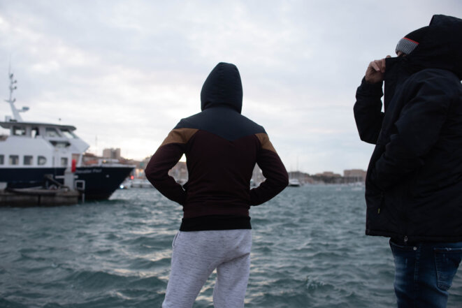 Mehdi et Ahmad, sur le port de Marseille. © LM