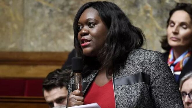 La députée Laetitia AVIA, indigne de ses fonctions ... Démission !