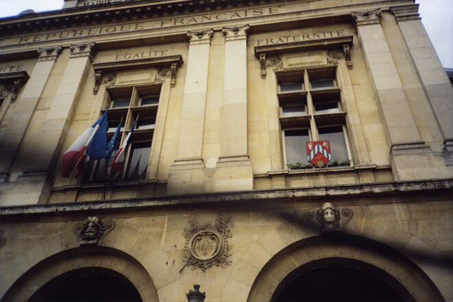dareyekeen-mairie19-1200