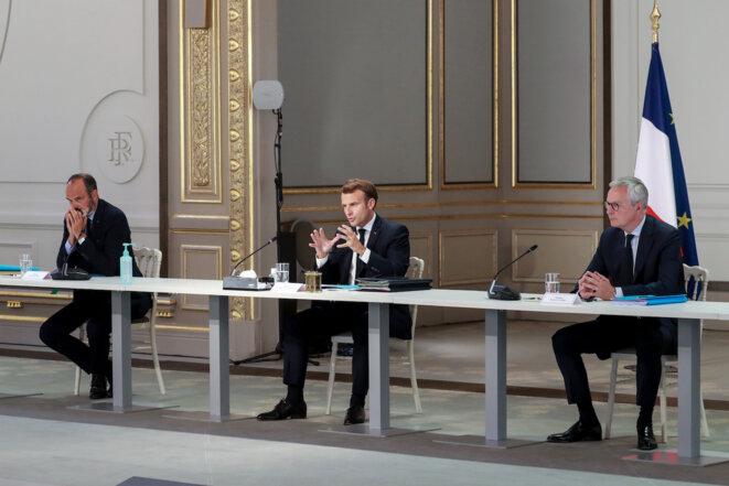 Emmanuel Macron, entouré d’Edouard Philippe et Bruno Le Maire, reçoit les syndicats à l’Elysée, mercredi 24 juin. © Ludovic MARIN / POOL / AFP Emmanuel Macron, entouré d’Edouard Philippe et Bruno Le Maire, reçoit les syndicats à l’Elysée, mercredi 24 juin. © Ludovic MARIN / POOL / AFP