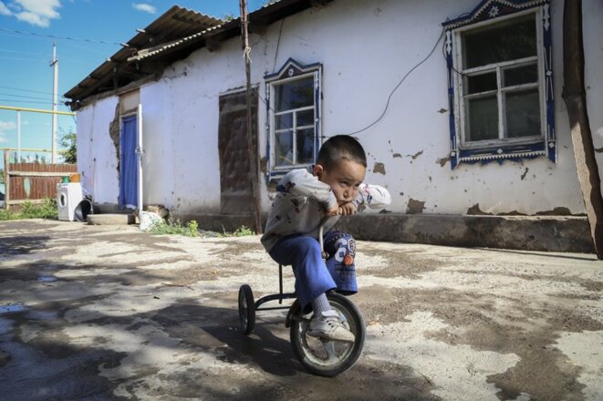 La Chine réduit les naissances ouïghoures par des mesures draconiennes.