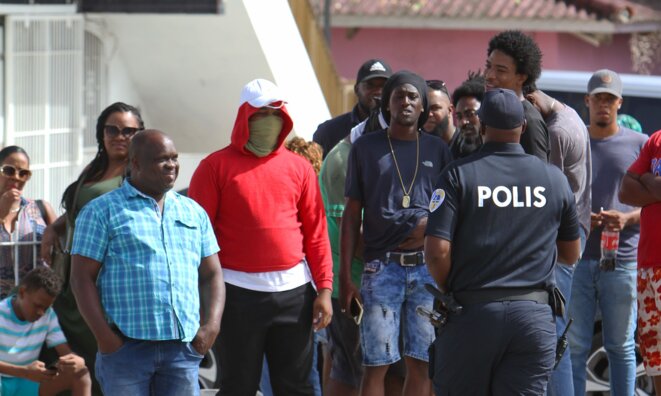 Manifestation à Willemstad, Curaçao, le 26 juin. © AFP