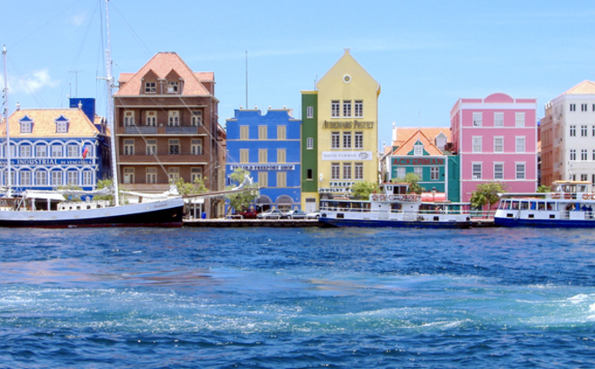 Willemstad, capitale de Curaçao. © DR