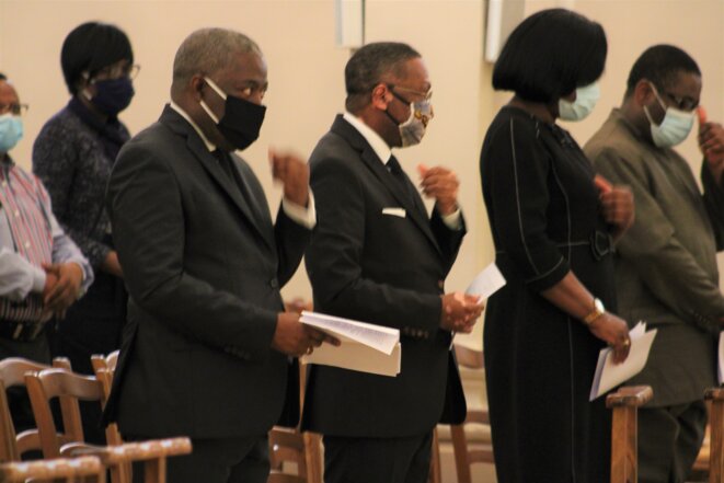 2ème à gauche S.E.M Flavien Enongoué, Ambassadeur du Gabon ; 2ème à droite S.E.Mme Rachel Annick Ogoula, épouse Obiang, Ambassadrice du Gabon auprès de l'UNESCO 2ème à gauche S.E.M Flavien Enongoué, Ambassadeur du Gabon ; 2ème à droite S.E.Mme Rachel Annick Ogoula, épouse Obiang, Ambassadrice du Gabon auprès de l'UNESCO