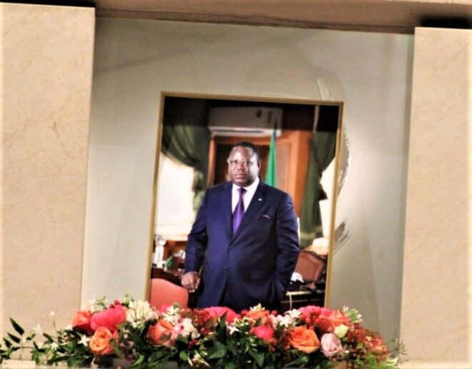 Franck Emmanuel Issoze Ngondet, ancien Premier ministre du Gabon. Franck Emmanuel Issoze Ngondet, ancien Premier ministre du Gabon.