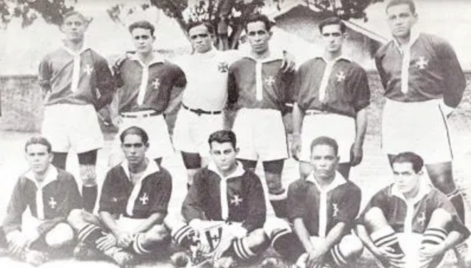L'équipe du CR Vasco de Gama en 1923. L'équipe du CR Vasco de Gama en 1923.