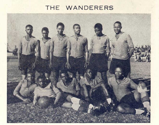 Équipe des Africans Wanderers en 1956 (township de Chatsworth, près de Durban), premier club noir d'Afrique du Sud. © Faouzi Mahjoub/FIFA Museum Équipe des Africans Wanderers en 1956 (township de Chatsworth, près de Durban), premier club noir d'Afrique du Sud. © Faouzi Mahjoub/FIFA Museum