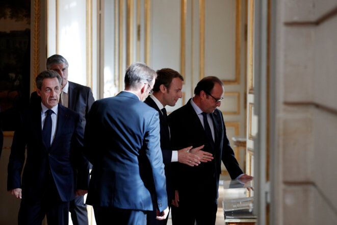 Emmanuel Macron, François Hollande et Nicolas Sarkozy en décembre 2017. © Yoan Valat / AFP