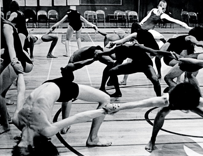 Anna Halprin - Ceremony of Us (1969) Répétition - Merritt College, Oakland, CA, USA, 1970 © DR - Copyright unknown Anna Halprin - Ceremony of Us (1969) Répétition - Merritt College, Oakland, CA, USA, 1970 © DR - Copyright unknown