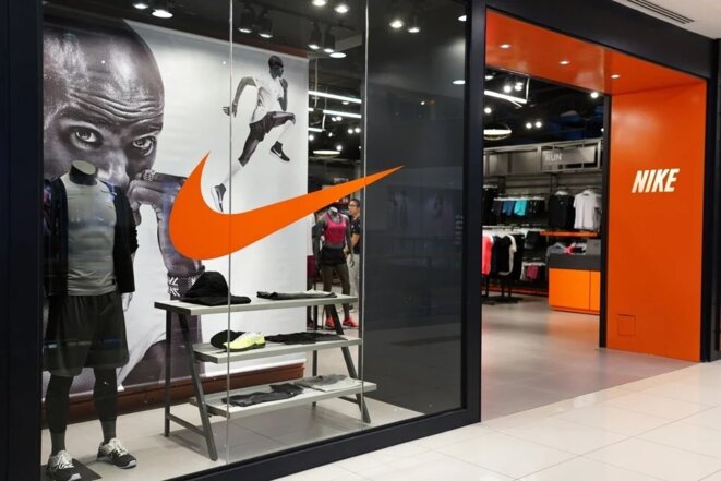 Nike était l'un des principaux détaillants mentionnés dans un rapport de la Fair Labor Association publié pour appuyer le travail des législateurs américains sur le projet de loi sur la prévention du travail forcé ouïghour. Photo: Shutterstock Nike était l'un des principaux détaillants mentionnés dans un rapport de la Fair Labor Association publié pour appuyer le travail des législateurs américains sur le projet de loi sur la prévention du travail forcé ouïghour. Photo: Shutterstock