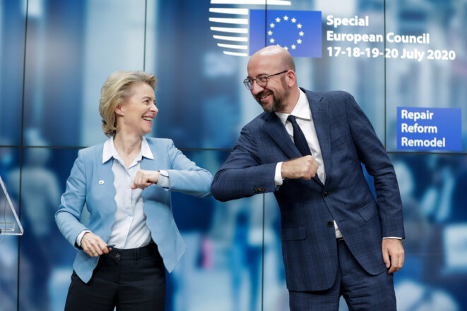 Ursula von der Leyen, présidente de la Commission européenne, et Charles Michel, président du Conseil européen, après l'accord sur le plan de relance, le 21 juillet. © Stéphanie Lecocq/ AFP