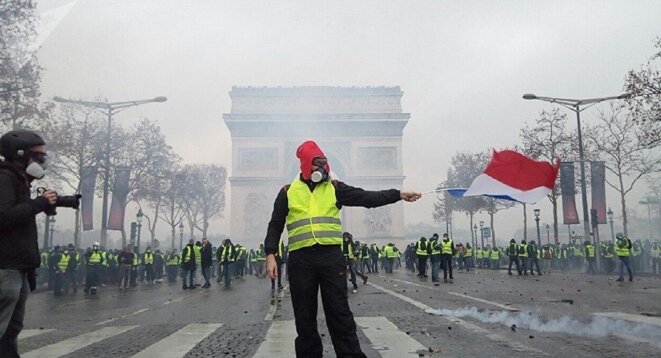 Gilet jaune et bonnet phrygien © Pinterest Gilet jaune et bonnet phrygien © Pinterest