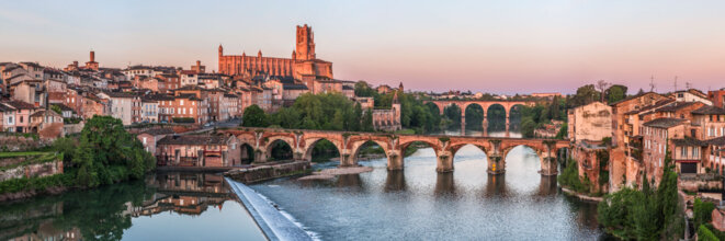 15463-france-tarn-cite-episcopale-d-albi-cathedrale-sainte-cecile-et-pont-vieux-sur-le-tarn-panorama-sentucq-h