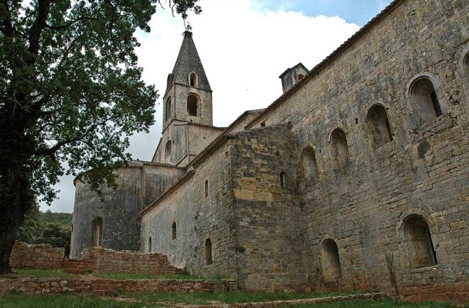 Extérieur de l'abbatiale cistercienne du Thoronet © Alain Bourque - CC BY 2.0 Extérieur de l'abbatiale cistercienne du Thoronet © Alain Bourque - CC BY 2.0