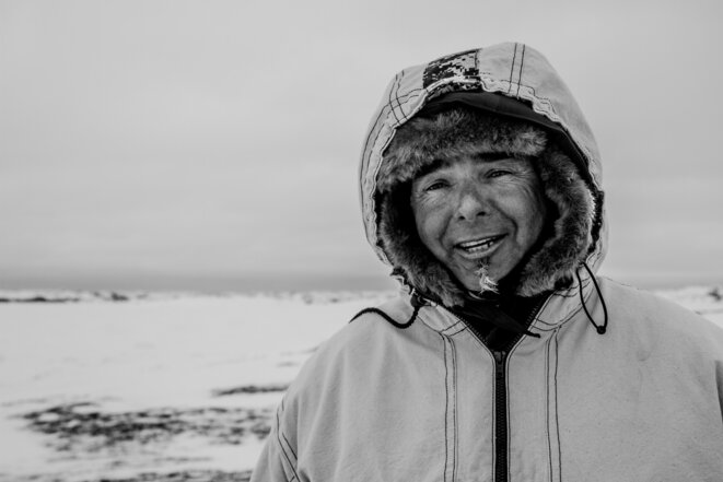 Nicholas Shattler, fier descendant du peuple inuit. Nicholas Shattler, fier descendant du peuple inuit.