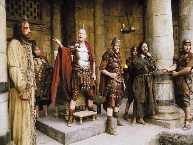 Barabbas remis en liberté et Jésus condamné par la foule © Patrick BERLIER Barabbas remis en liberté et Jésus condamné par la foule © Patrick BERLIER