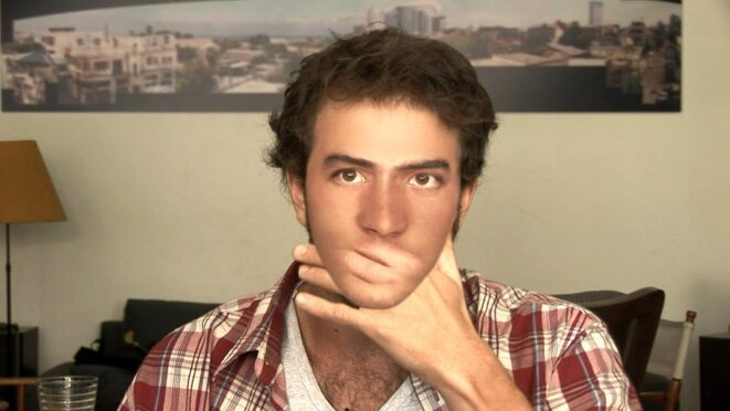 Avi Mograbi filme un soldat israélien ayant participé à une opération vengeresse contre des Palestiniens innocents Avi Mograbi filme un soldat israélien ayant participé à une opération vengeresse contre des Palestiniens innocents
