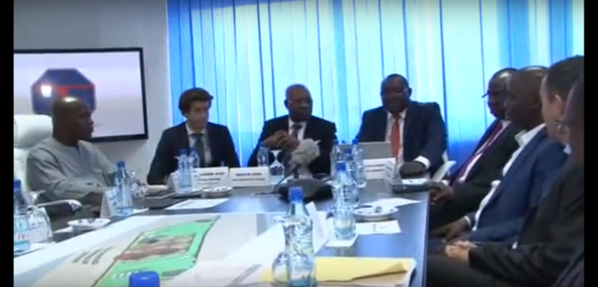 Razak SAKA (3ème à gauche) et Diakaria KOULIBALY (3ème à droite) lors de la cérémonie de signature du pacte d’actionnariat au capital de la société Octogone de Stockage de Produits Pétroliers, Cotonou, le 27 juillet 2015 © Octogone Group Razak SAKA (3ème à gauche) et Diakaria KOULIBALY (3ème à droite) lors de la cérémonie de signature du pacte d’actionnariat au capital de la société Octogone de Stockage de Produits Pétroliers, Cotonou, le 27 juillet 2015 © Octogone Group