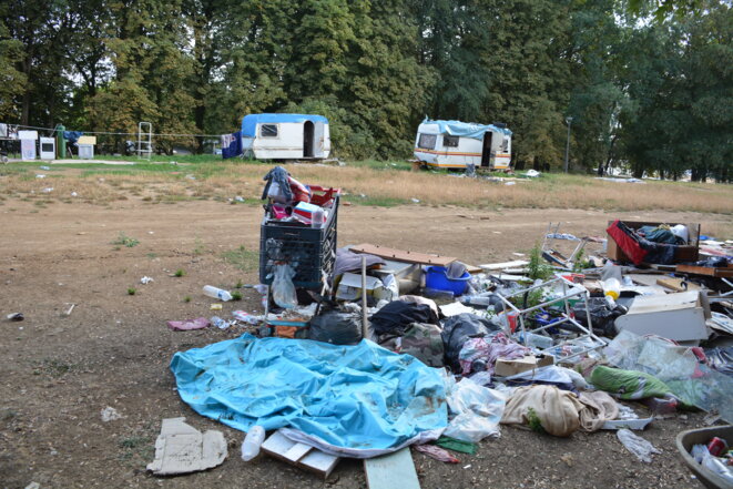 Immondices autour des habitations au Petit-Bois (Metz Borny) Immondices autour des habitations au Petit-Bois (Metz Borny)