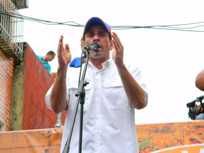 Henrique Capriles Radonski en meeting en 2012. © Walter Prado/Flickr Henrique Capriles Radonski en meeting en 2012. © Walter Prado/Flickr