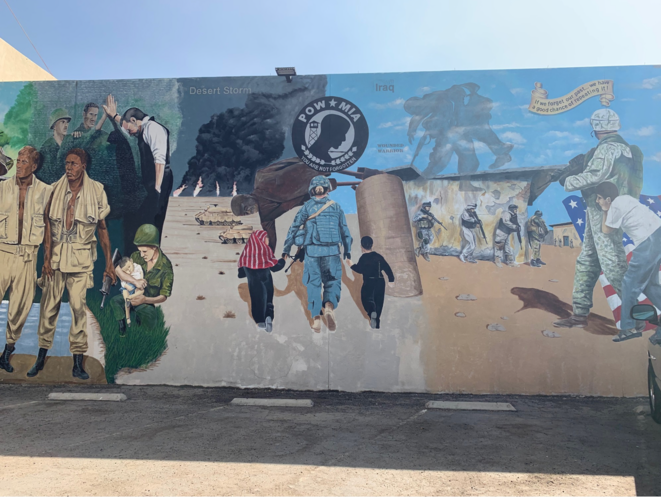 Un mur à la gloire de l'armée américaine à Bakersfield. © PN Un mur à la gloire de l'armée américaine à Bakersfield. © PN