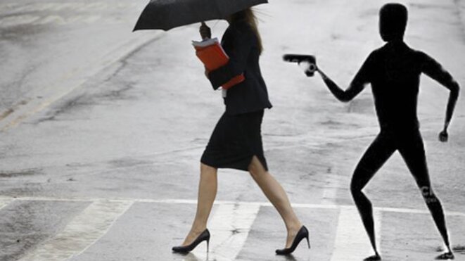 La jupe est-elle devenue dangereuse pour la femme ?