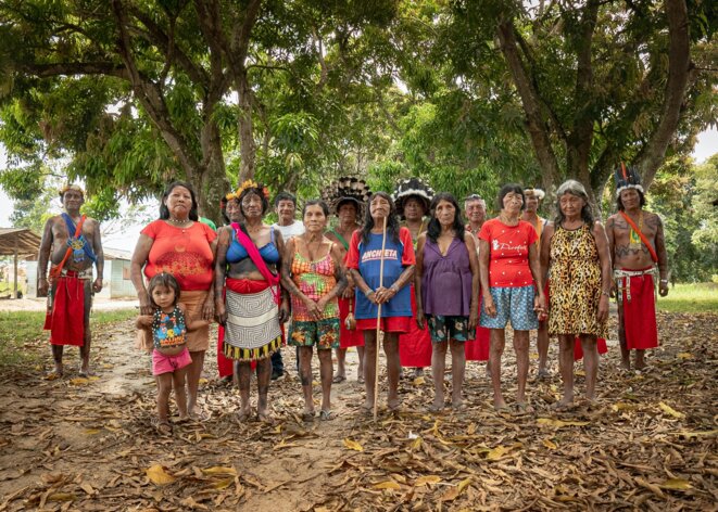 Chefs indigènes Tumucumaque, à la frontière du Brésil et du Suriname. © Frederico Mauro/The Intercept Brasil Chefs indigènes Tumucumaque, à la frontière du Brésil et du Suriname. © Frederico Mauro/The Intercept Brasil