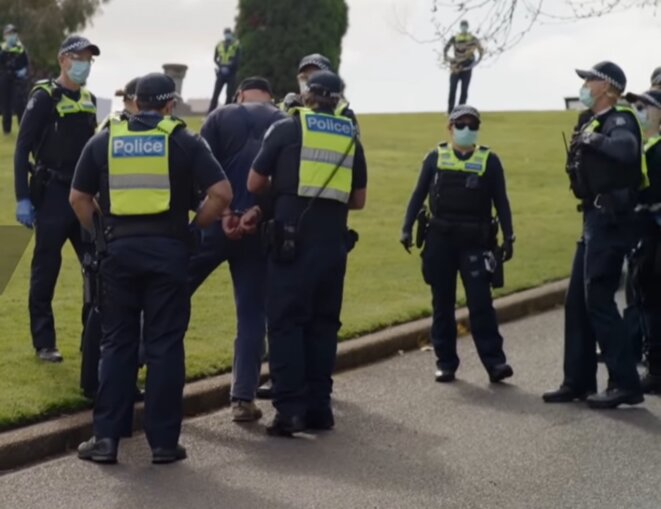 Victoria, Australie. Arrestation lors du confinement intégral covid. Aout 2020. Victoria, Australie. Arrestation lors du confinement intégral covid. Aout 2020.