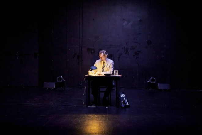 Scène de "La Pensée, la Poésie, la Politique (dialogue avec Jack Ralite)" © Christophe Raynaud de Lage, collCF Scène de "La Pensée, la Poésie, la Politique (dialogue avec Jack Ralite)" © Christophe Raynaud de Lage, collCF