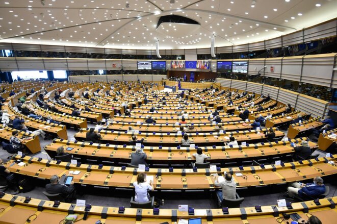 MEPs in a plenary session of the European Parliament in Brussels, September 16th 2020. © AFP