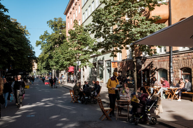Des terrasses de café dans le quartier de Mariatorget, à Stockholm. © Juliette Robert / Haytham Pictures Des terrasses de café dans le quartier de Mariatorget, à Stockholm. © Juliette Robert / Haytham Pictures
