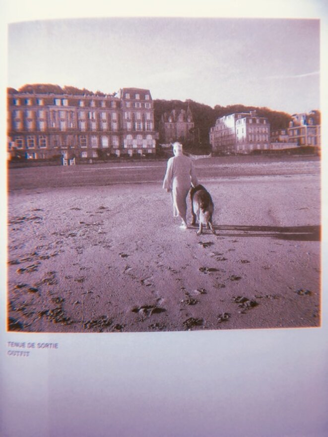 'Tenue de sortie'. 'La vie est une plage' © Guy Birenbaum 'Tenue de sortie'. 'La vie est une plage' © Guy Birenbaum