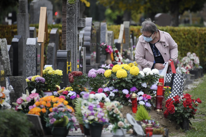 A scene of mourning at Strasbourg, north-east France, November 1st 2020. © AFP
