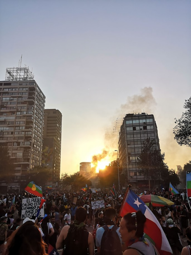 Photo prise le 12/11/2019 sur la "Plaza de la Dignidad" © Théo Guéret Photo prise le 12/11/2019 sur la "Plaza de la Dignidad" © Théo Guéret