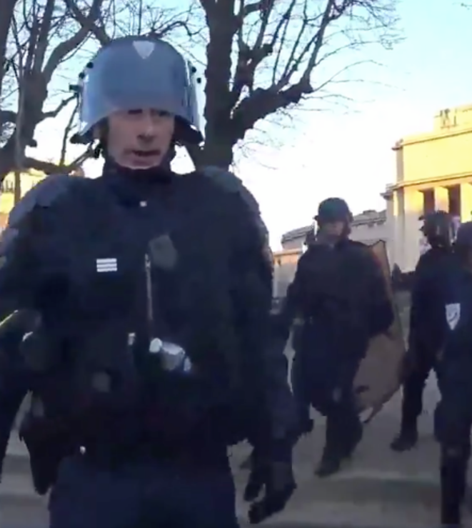 Image de l'un des responsables de l'unité de policiers dont fait partie l'auteur des violences, 23 février 2019. Image de l'un des responsables de l'unité de policiers dont fait partie l'auteur des violences, 23 février 2019.