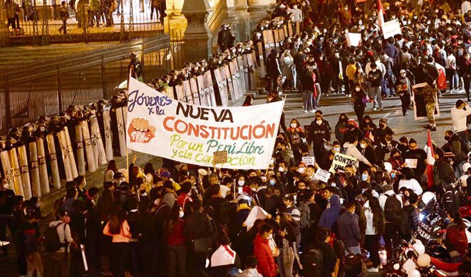 Des organisations populaires exigent une nouvelle Constitution © La República Des organisations populaires exigent une nouvelle Constitution © La República